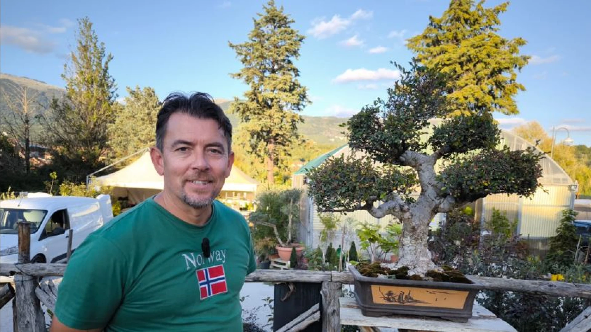 Gli esperti e appassionati di Bonsai si ritrovano ad Isernia. Appuntamento il 25, 26 e 27 ottobre con la sesta edizione della Mostra Concorso. Guarda l’intervista ad Emiliano Neri.